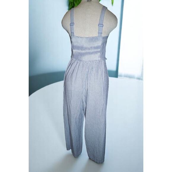 Old Navy Blue White Striped Jumpsuit | Women’s Size Small | Sleeveless Cropped - Picture 5 of 10